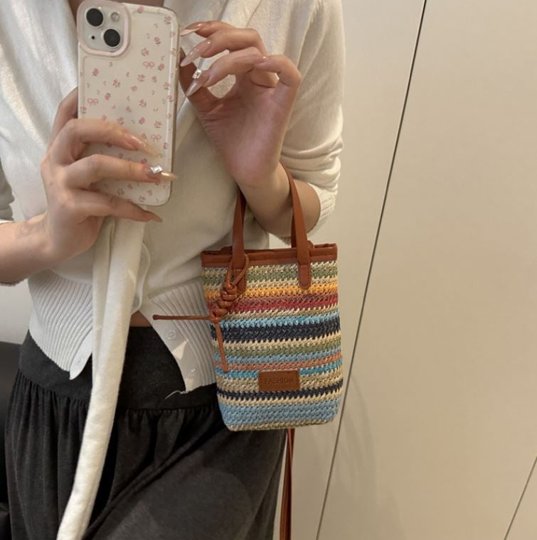 Contrast color woven bag