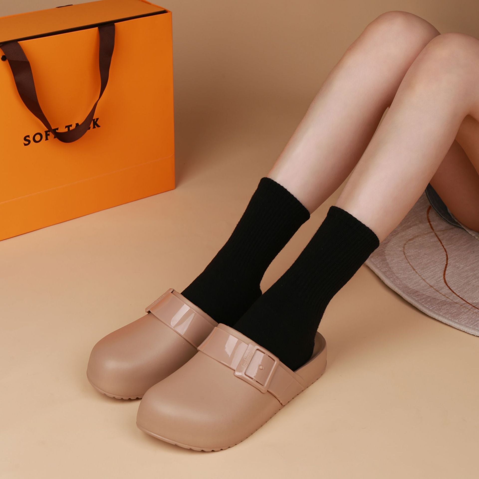 Birkenstock - style clog
