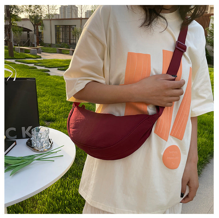 ✨Mini Crescent - shaped Crossbody Bag