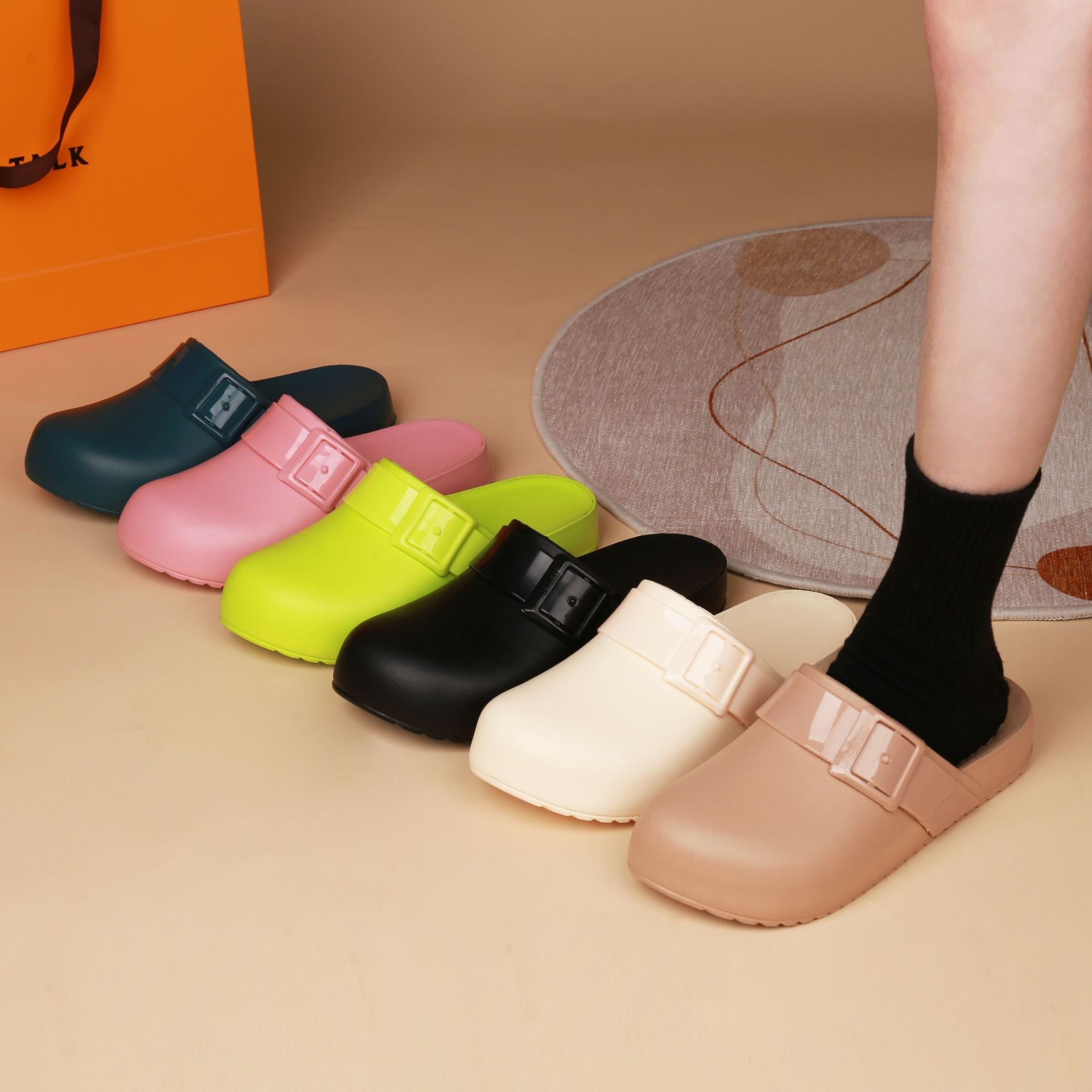 Birkenstock - style clog