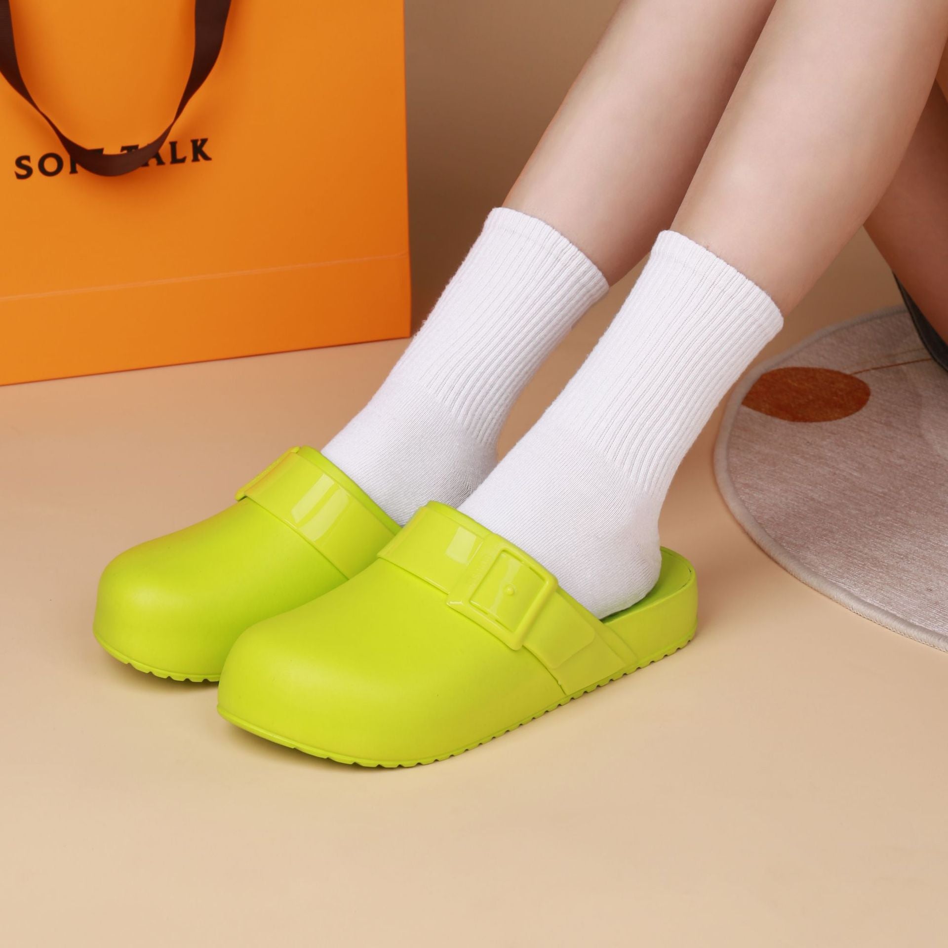 Birkenstock - style clog