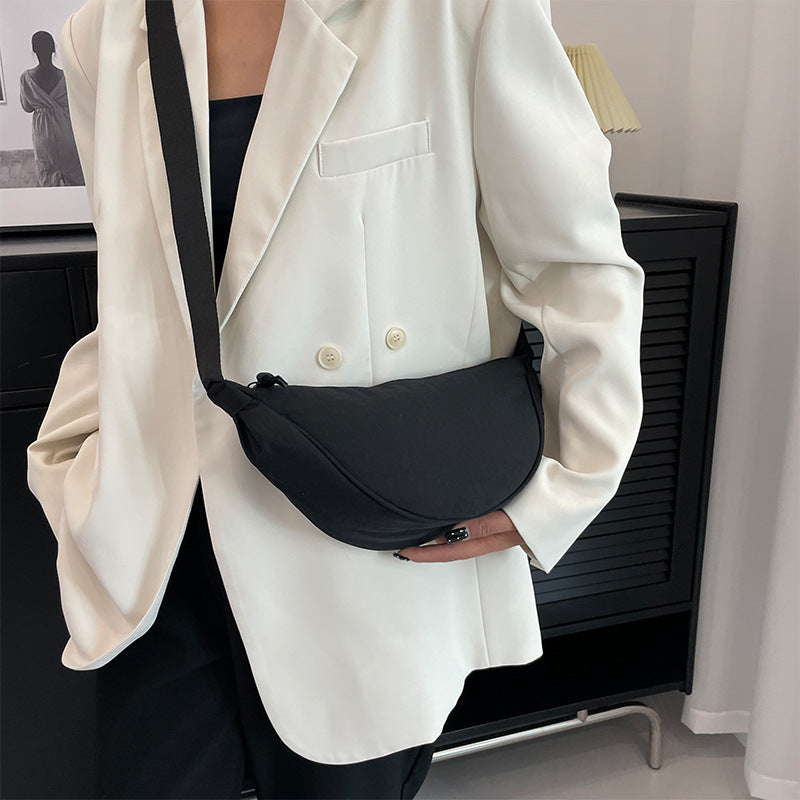 ✨Mini Crescent - shaped Crossbody Bag
