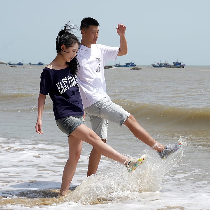 Unisex Cut-Resistant Quick-Dry Water Shoes for Beachcombing & Outdoor Adventures